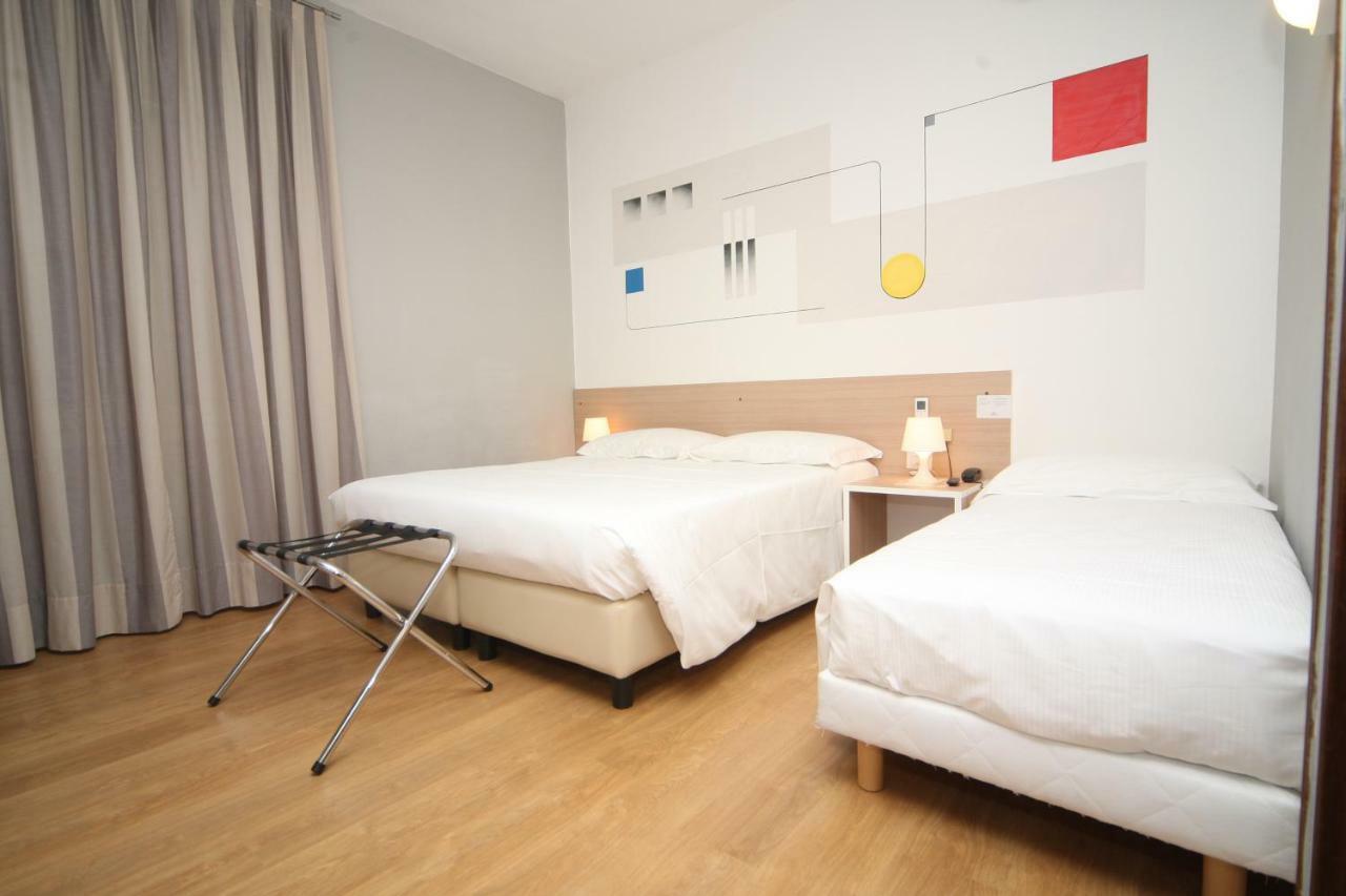 Anton&Art Hotell Lake Como Exteriör bild
