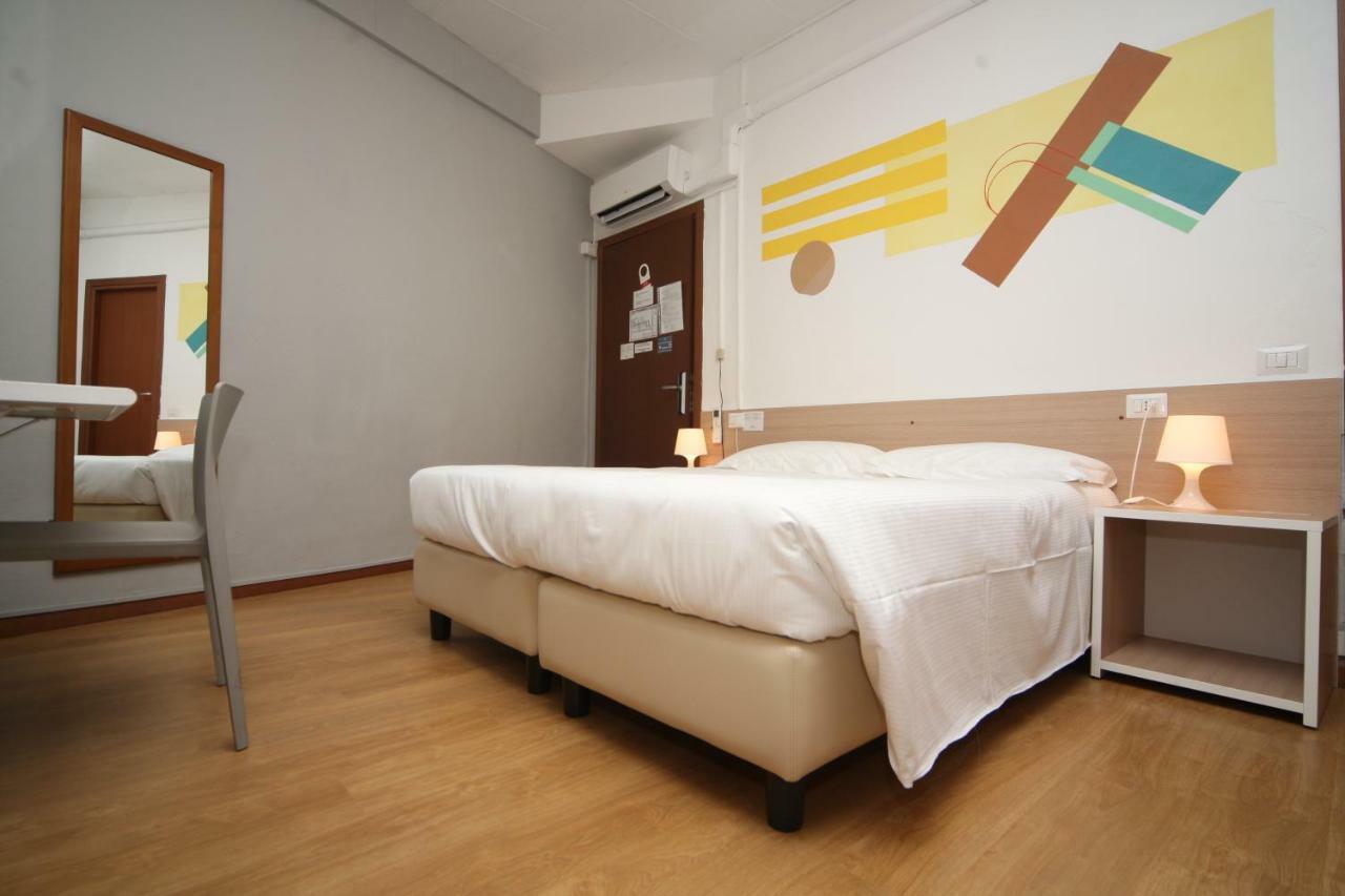 Anton&Art Hotell Lake Como Exteriör bild