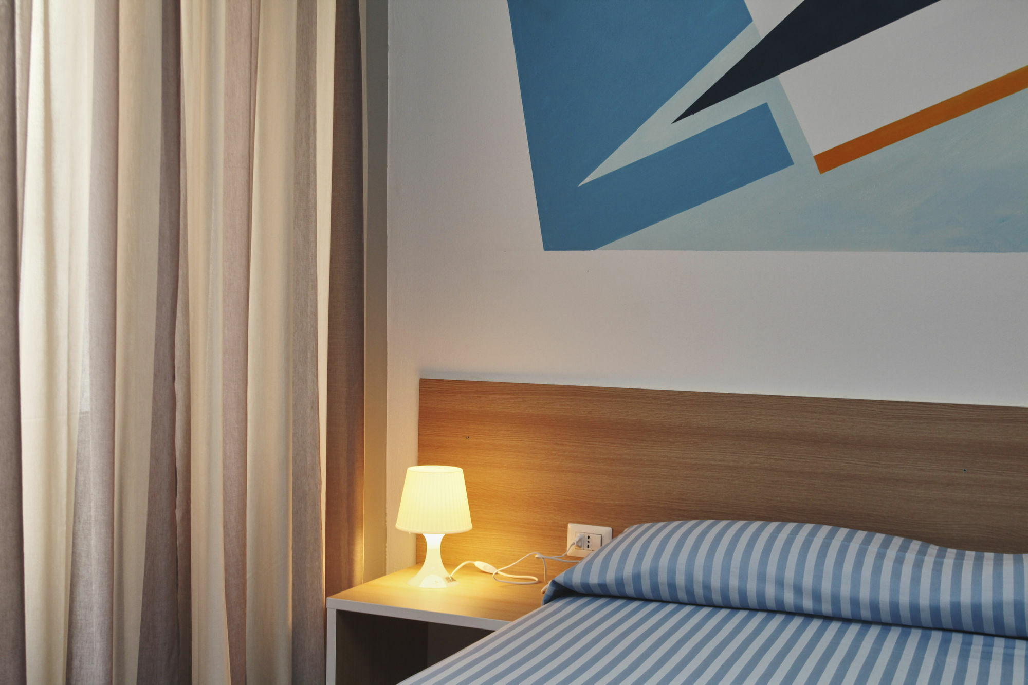 Anton&Art Hotell Lake Como Exteriör bild