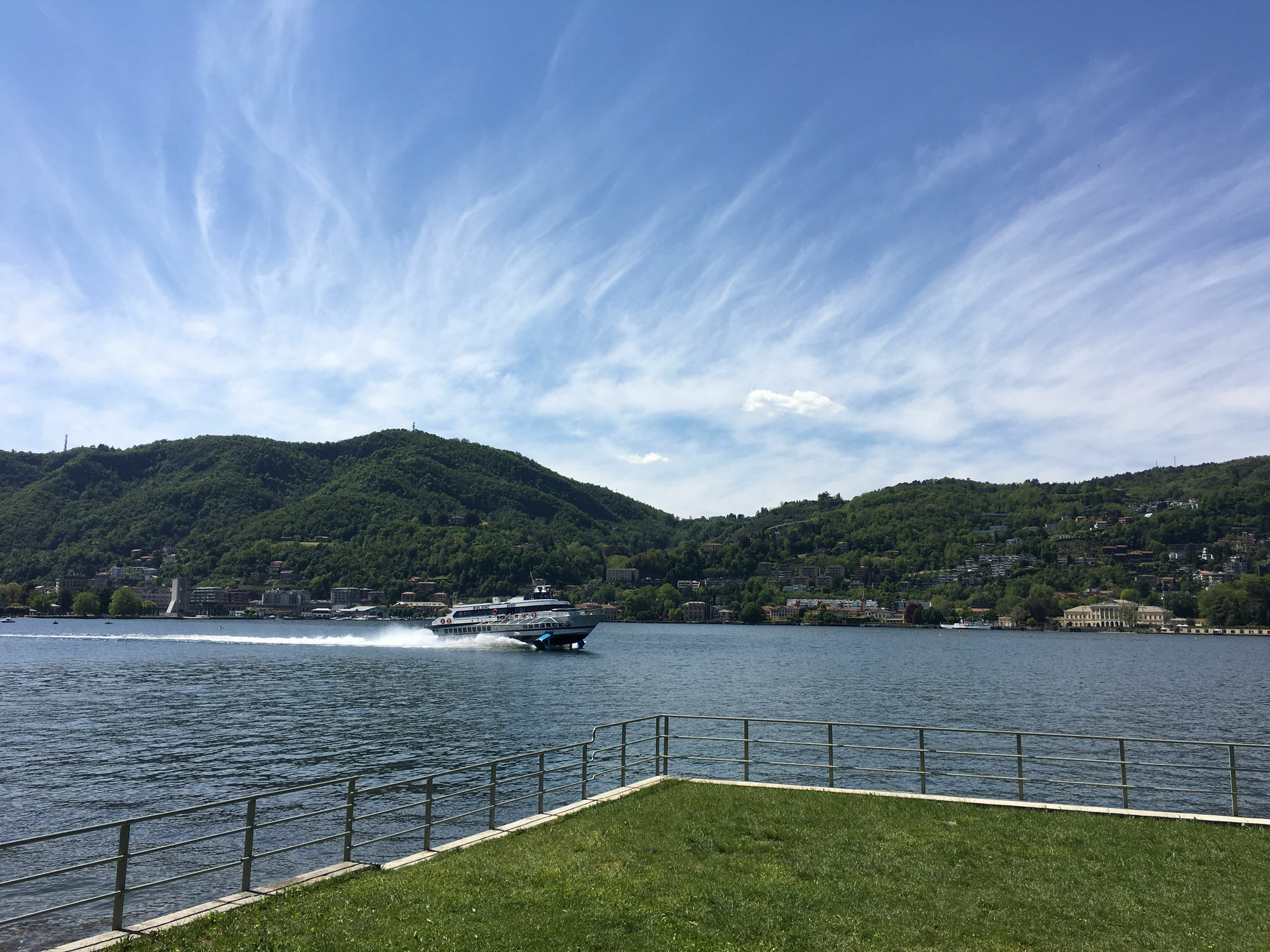 Anton&Art Hotell Lake Como Exteriör bild