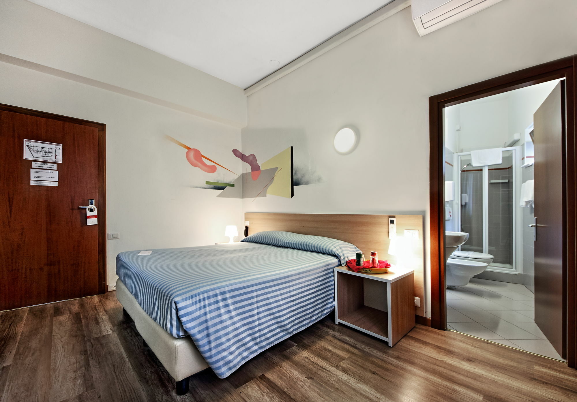 Anton&Art Hotell Lake Como Exteriör bild